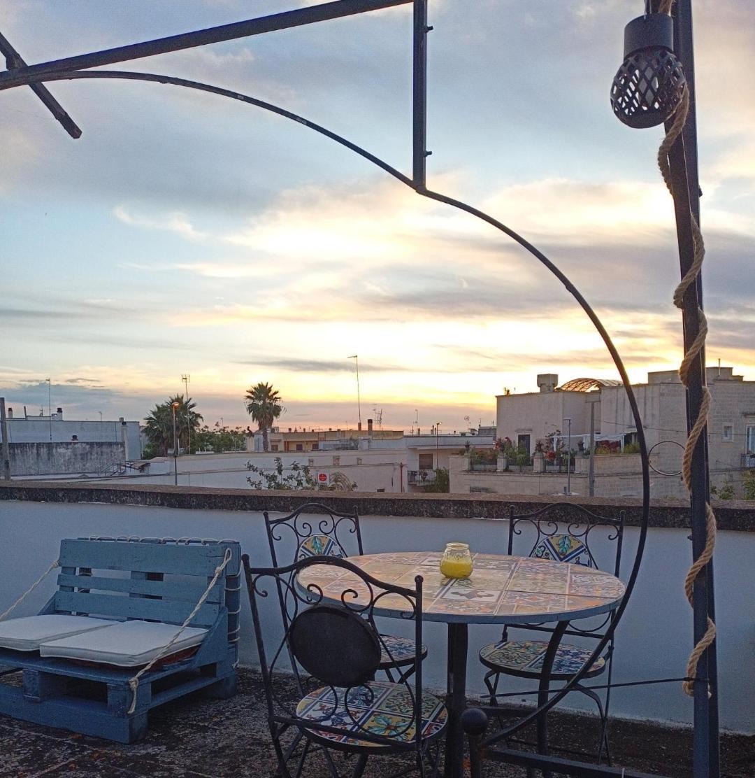 Ferienwohnung La Terrazza Sul Castello Palmariggi Exterior foto