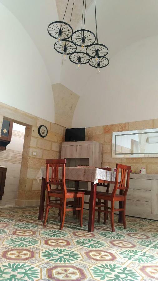 Ferienwohnung La Terrazza Sul Castello Palmariggi Exterior foto