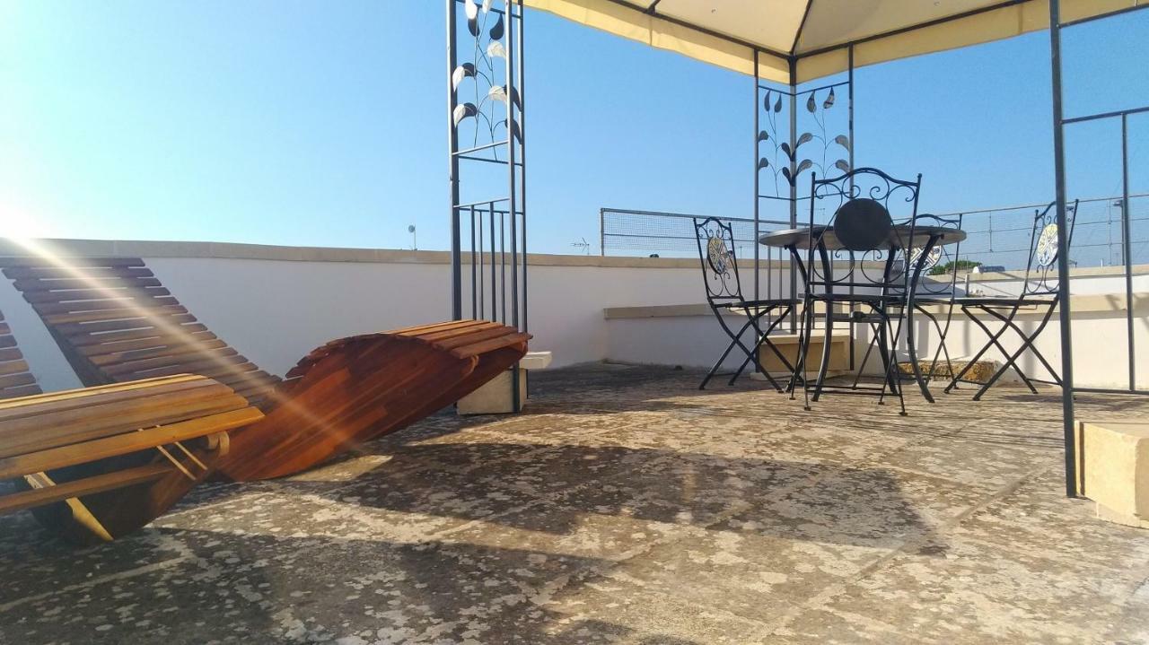 Ferienwohnung La Terrazza Sul Castello Palmariggi Exterior foto